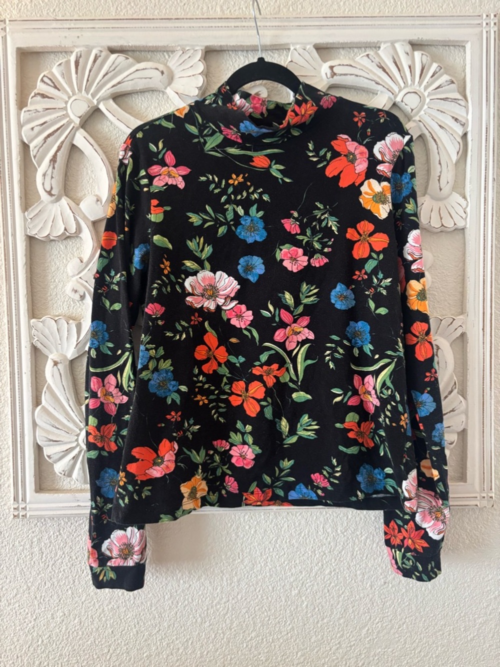 Maeve Black Floral Mock-Neck Long Sleeve Top